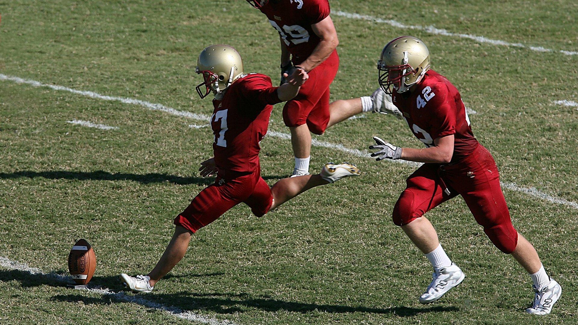 德米罗维奇闪耀全场!门兴1-2惜败斯图加特,斯卡利表现低迷引争议